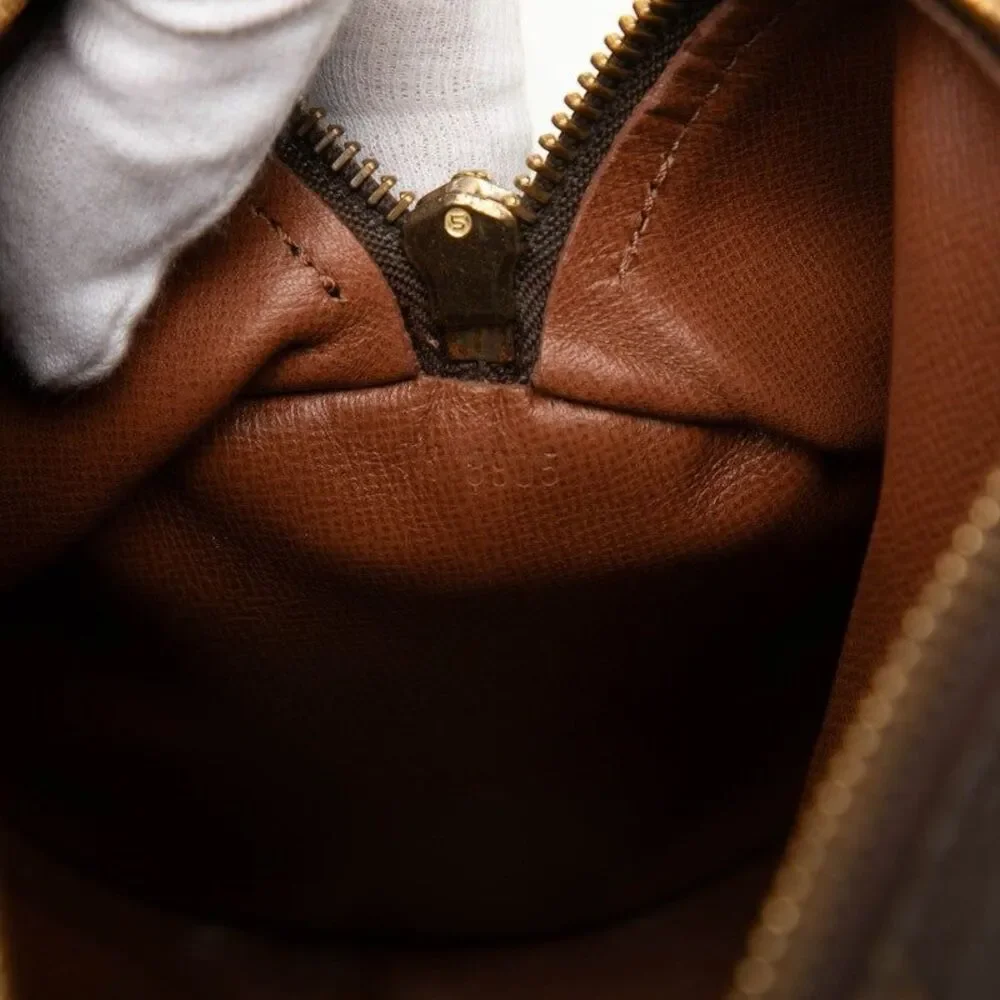 Louis Vuitton Papillon 30 Handbag